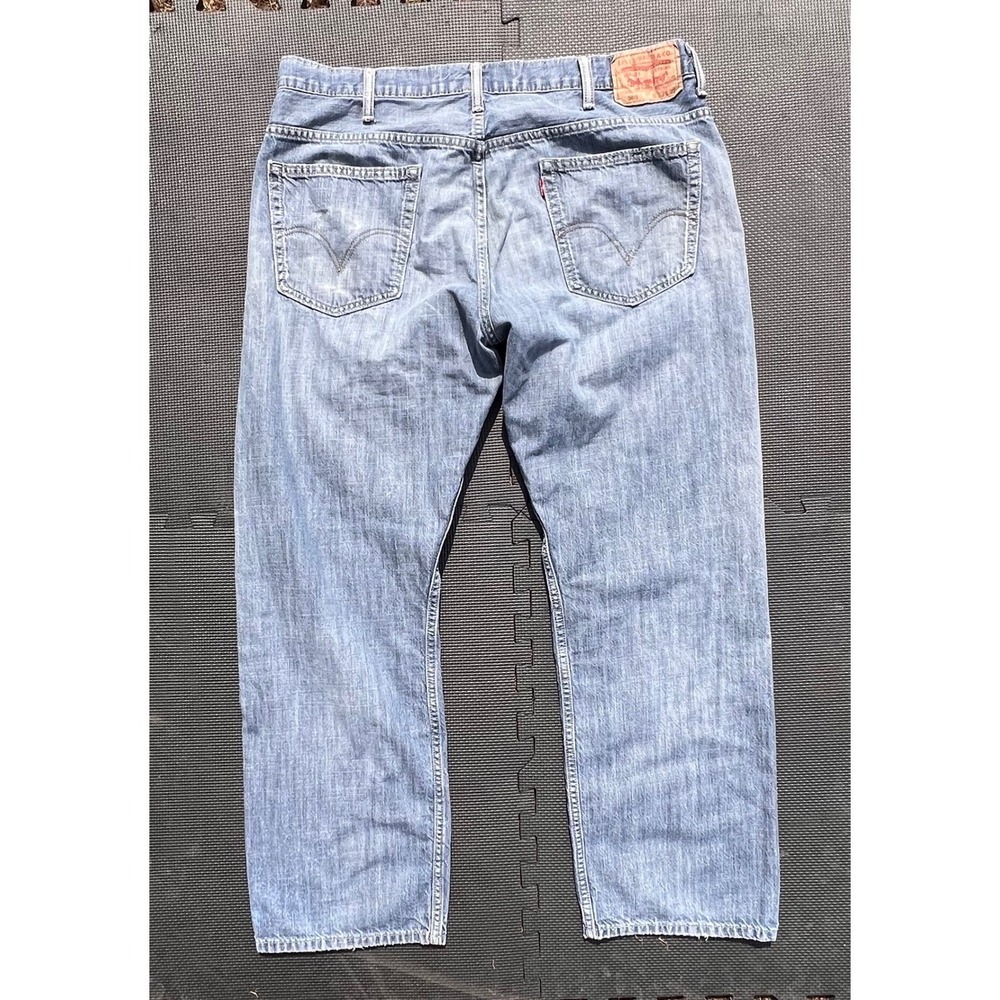Levi's‎ 550 Relaxed Fit Light Wash Distressed Jeans - Picture 9 of 10